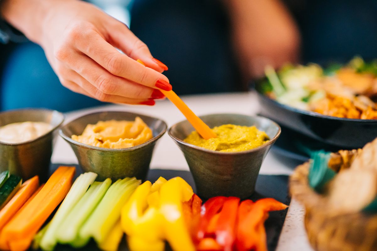 Hummus served with fresh vegetables